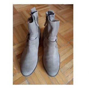 Women's Elegant Gray Ankle Boots